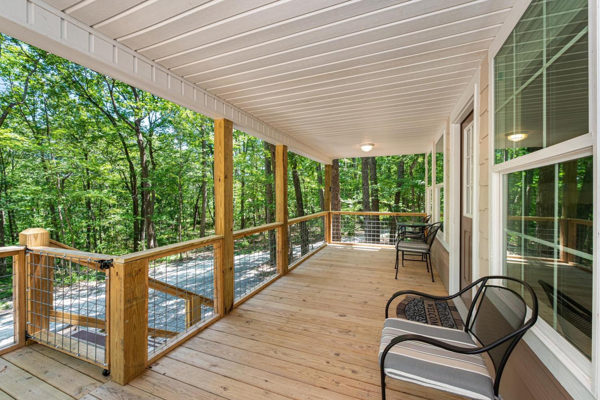 פורט פיין Coyote Cabin At Woodland Retreat At Desoto Beside Desoto State Park מראה חיצוני תמונה