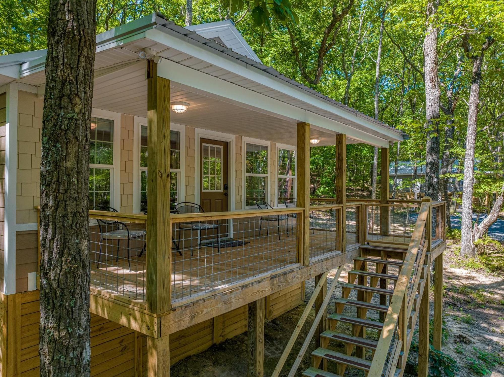 פורט פיין Coyote Cabin At Woodland Retreat At Desoto Beside Desoto State Park מראה חיצוני תמונה