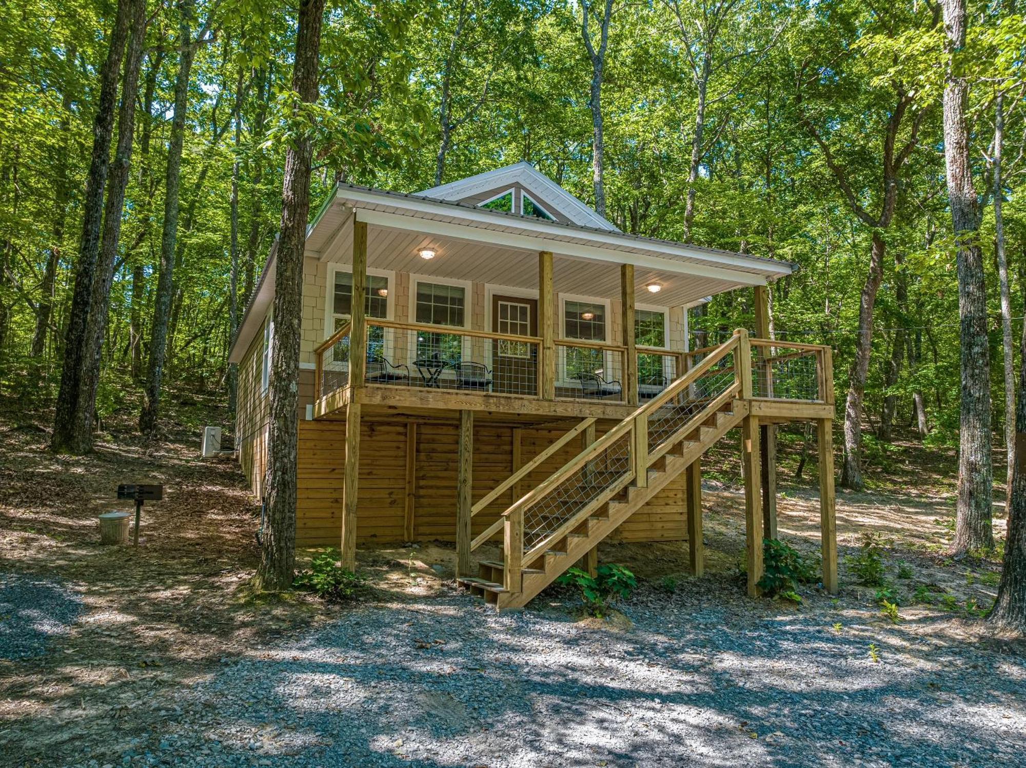 פורט פיין Coyote Cabin At Woodland Retreat At Desoto Beside Desoto State Park מראה חיצוני תמונה